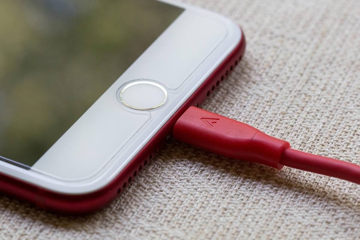 Votre port USB charge mal : ce n&rsquo;est pas l&rsquo;usure